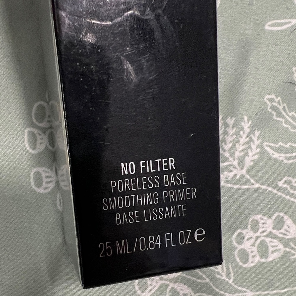 IL MAKIAGE No Filter Primer - Sleek bottle Packaging - Picture 4 of 6